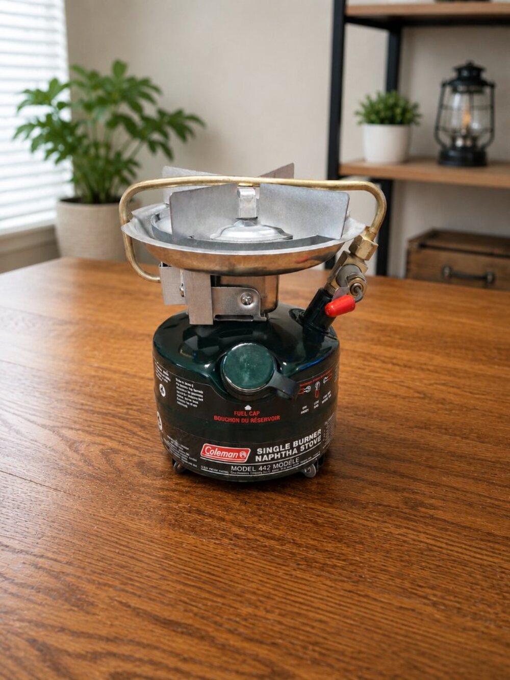 Coleman 442 Peak 1 Single Burner Naphtha Camp Stove – Compact & Reliable